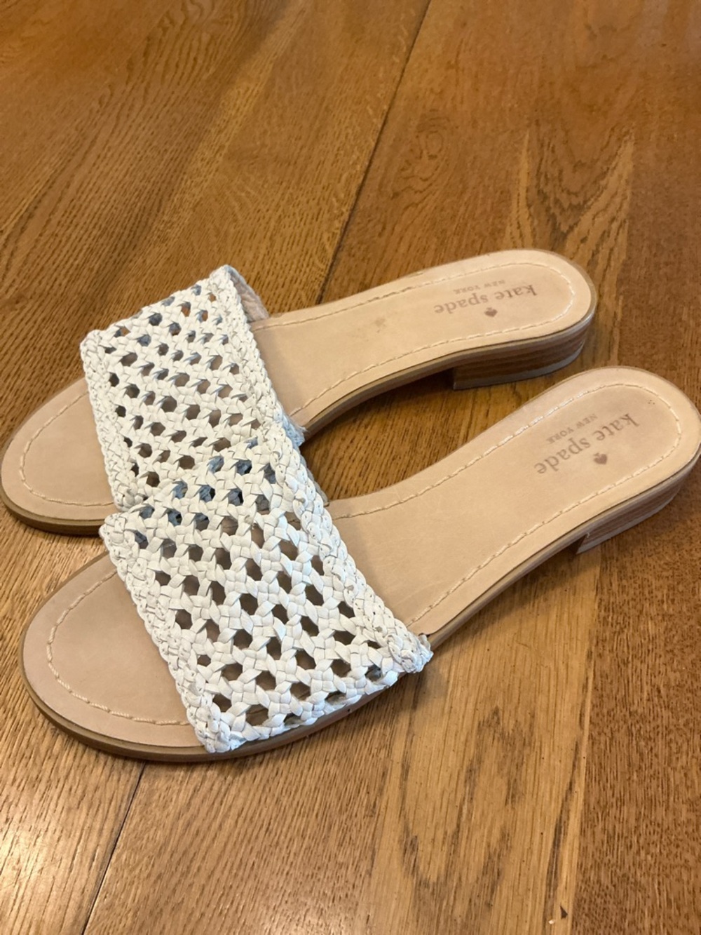 Woman’s kate spade white leather weave slides. Size 9. 1” heel. Stacked heel. - Picture 3 of 7